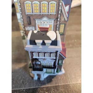 Dept 56 the crown & Cricket inn 1992 ornament Xmas decor